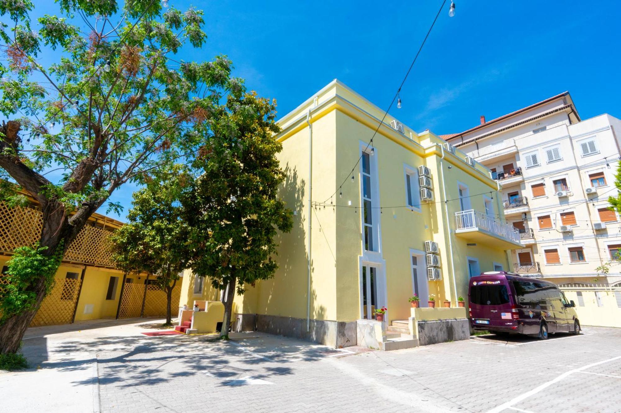 Gjuhadoli Hotel Restaurant Shkoder Exterior photo